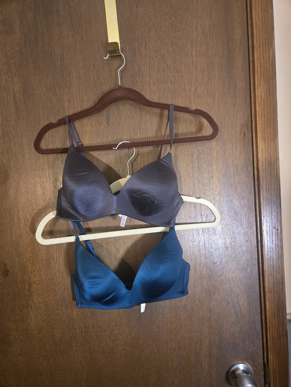 Lot Of 2 Gillian Omalley T Shirt Bras 34C Dark Teal And Grey